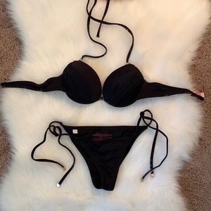 Victoria’s Secret bikini